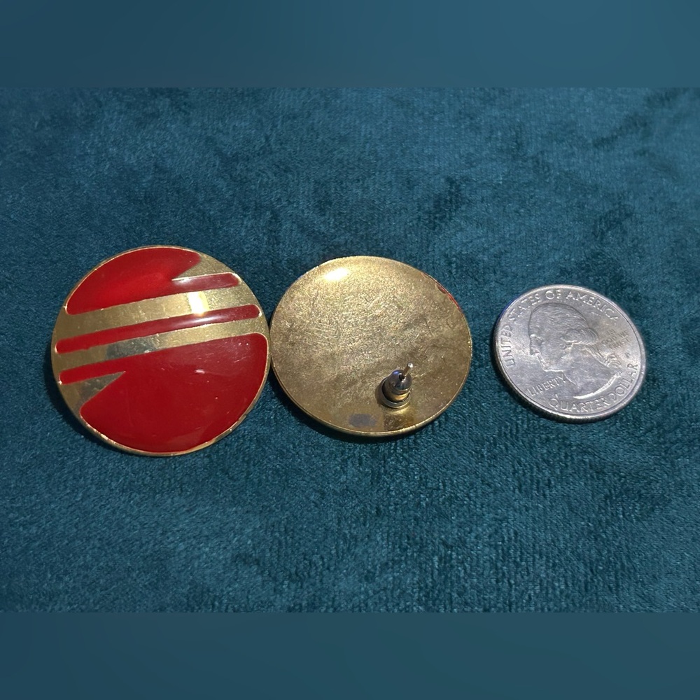 Vintage Red and Gold Circular Earrings - Picture 4 of 4